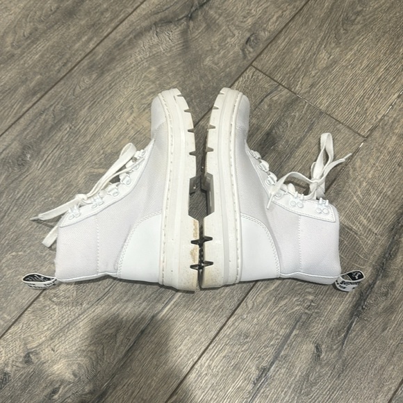 • Dr. Martens • Women’s COMBS WOMEN'S POLY CASUAL BOOTS White on White US 6 - Picture 5 of 7